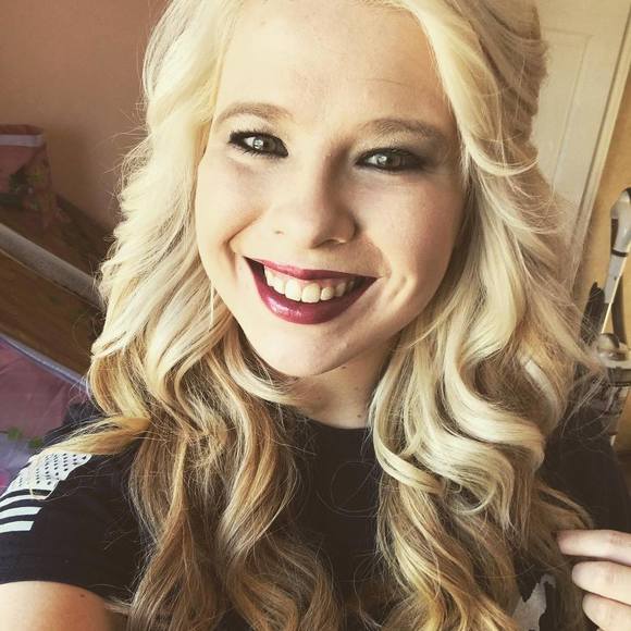 Meet your Posher, Caleigh - Picture 1 of 1